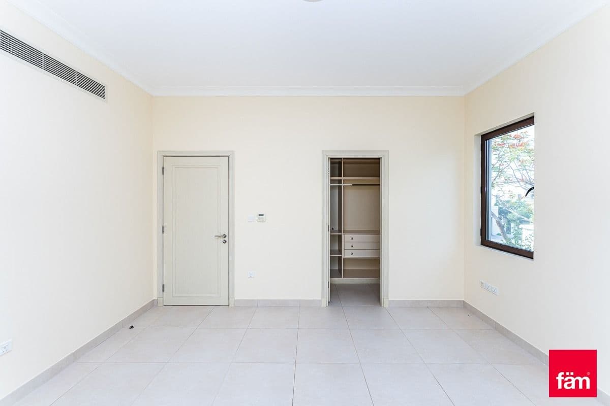 5 bedroom villa in Palma, photograph 3 of 14