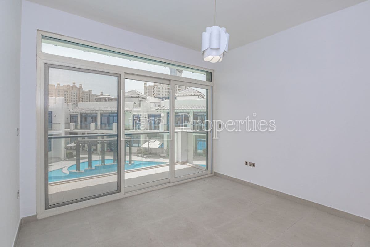 4 bedroom villa in Palma Residences, photograph 6 of 13