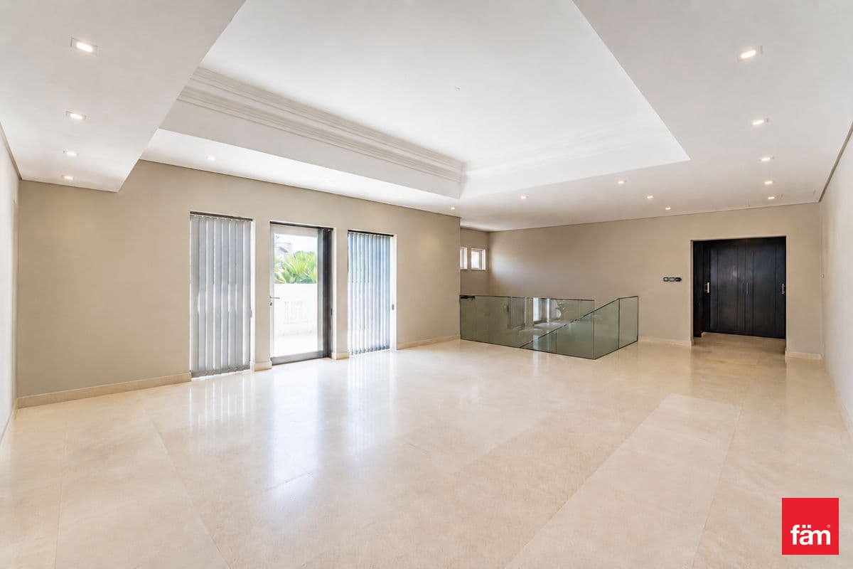 6 bedroom villa in Quortaj, photograph 10 of 20