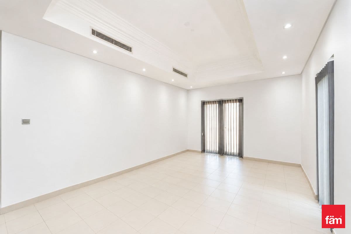 6 bedroom villa in Quortaj, photograph 16 of 20