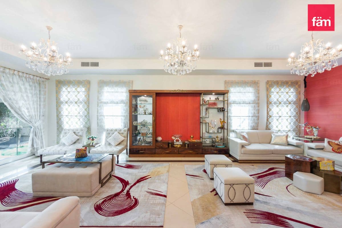 5 bedroom villa in Rahat, photograph 4 of 20