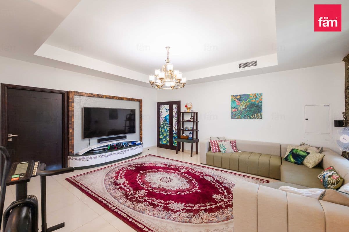 5 bedroom villa in Rahat, photograph 10 of 20