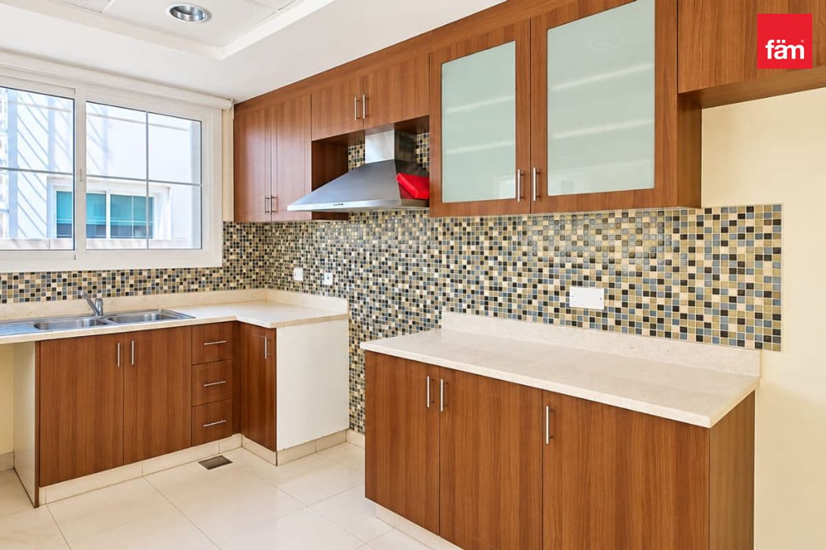 3 bedroom villa in Rahat, photograph 4 of 14