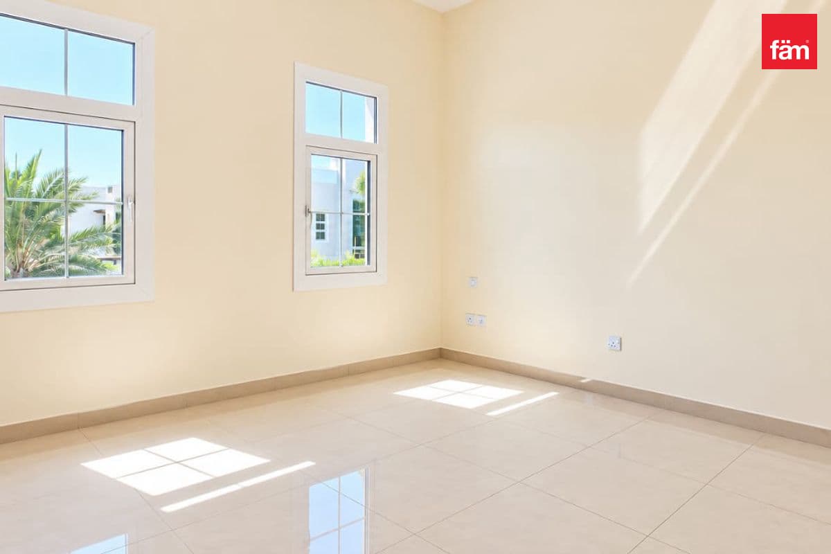 3 bedroom villa in Rahat, photograph 11 of 14