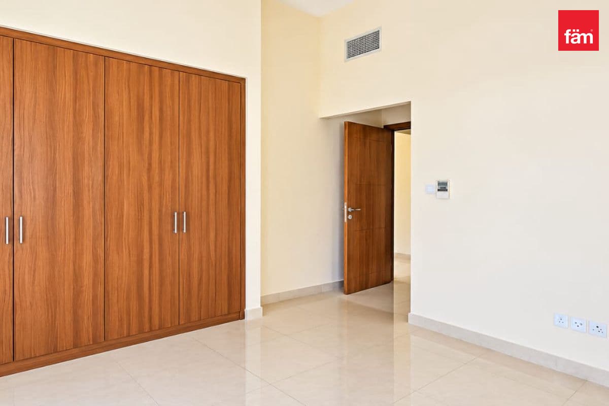 3 bedroom villa in Rahat, photograph 6 of 14