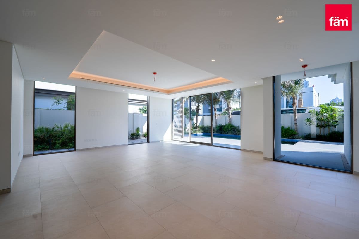 5 bedroom villa in Shamal Villas, photograph 7 of 18