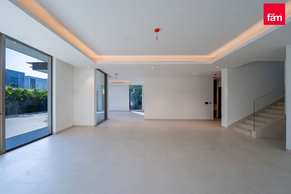 5 bedroom villa in Shamal Villas, photograph 10 of 18