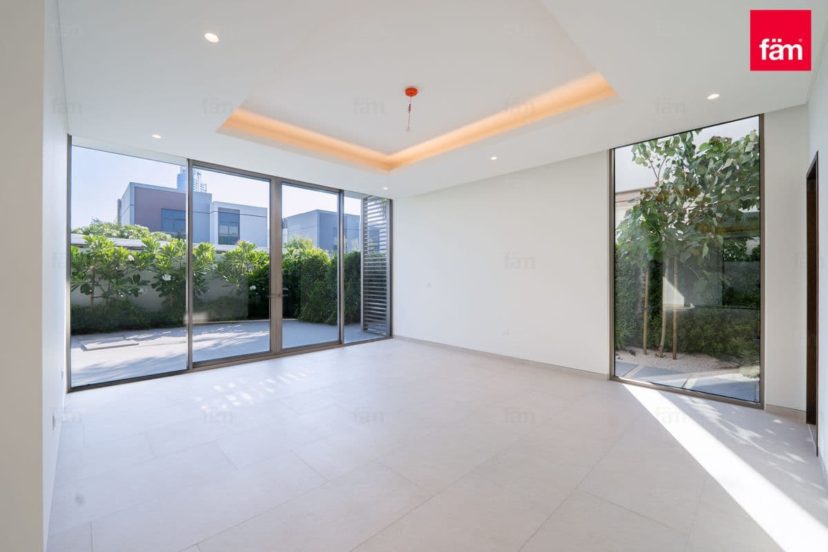 5 bedroom villa in Shamal Villas, photograph 11 of 18