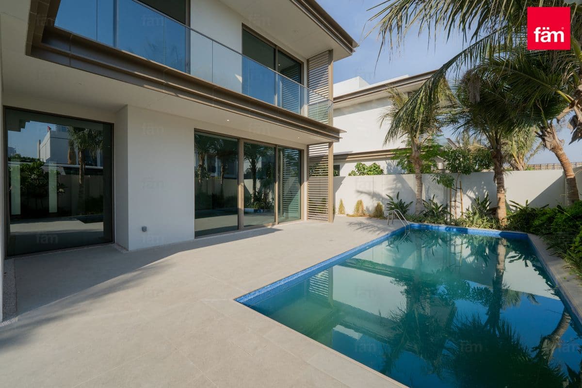 5 bedroom villa in Shamal Villas, photograph 17 of 18