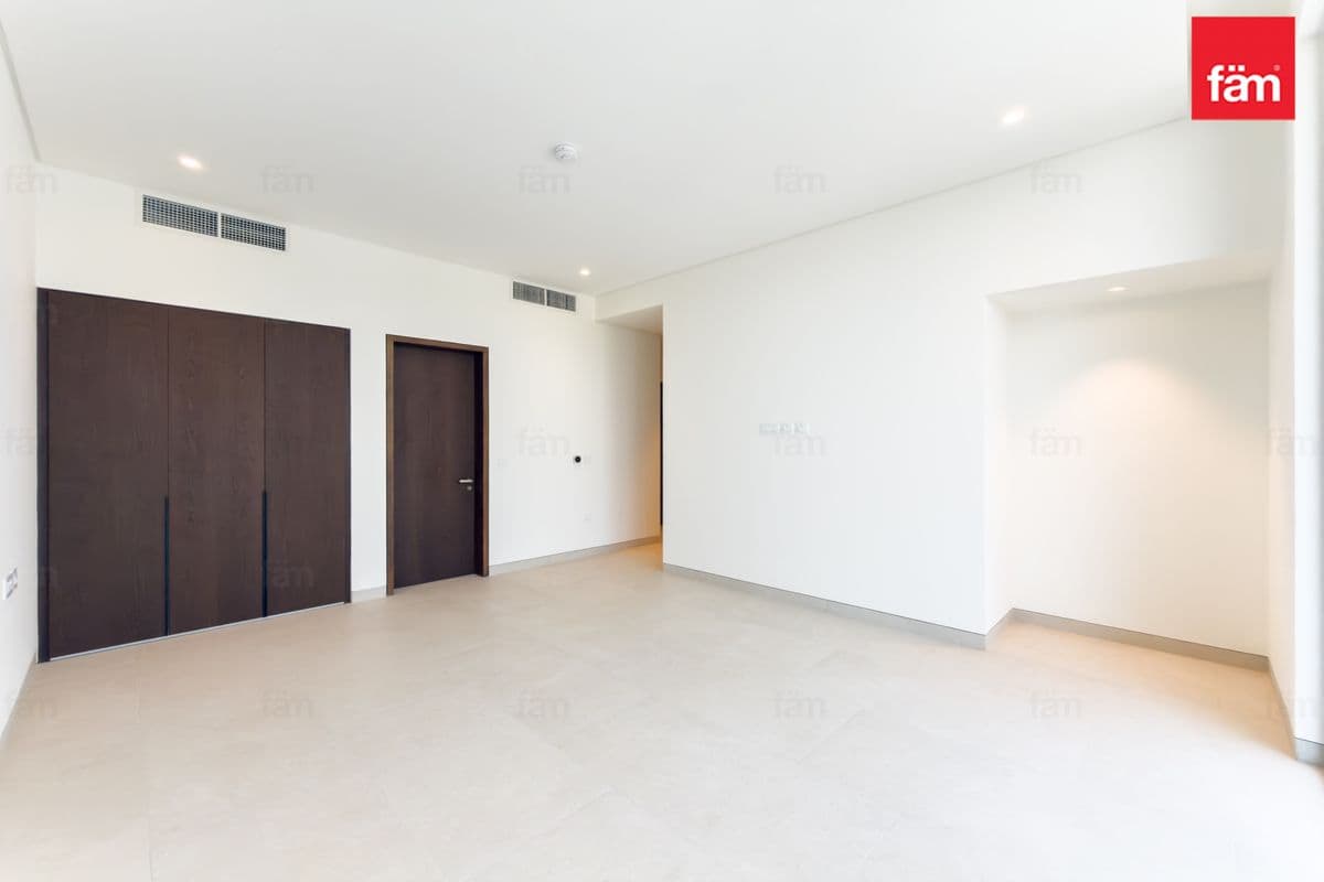 5 bedroom villa in Shamal Villas, photograph 6 of 20