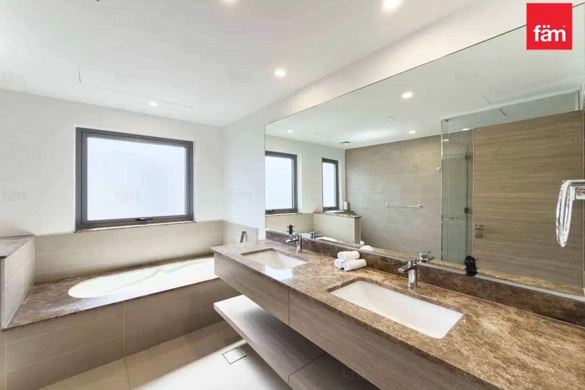 4 bedroom villa in Sidra Villas III, photograph 8 of 14