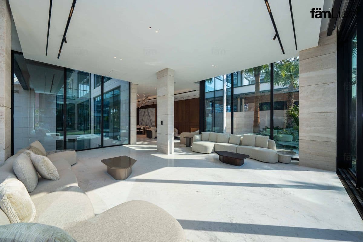 5 bedroom villa in Sobha Estate Villas, photograph 2 of 20