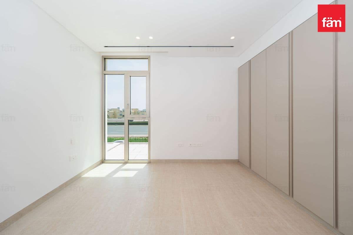 5 bedroom villa in Sunrise Living, photograph 17 of 20