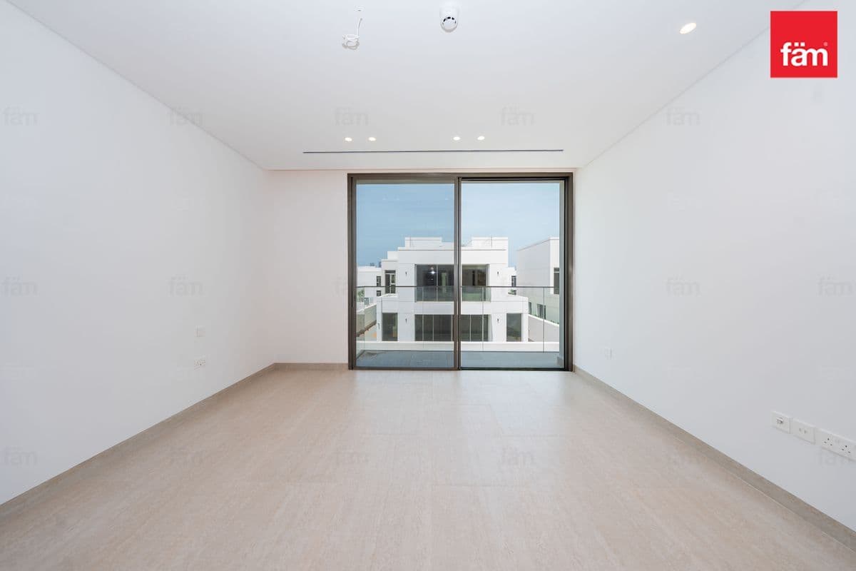 5 bedroom villa in Sunrise Living, photograph 14 of 20