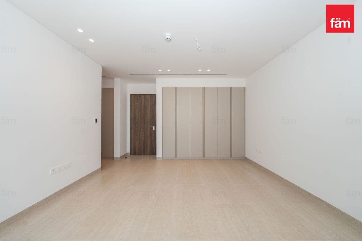 5 bedroom villa in Sunrise Living, photograph 18 of 20