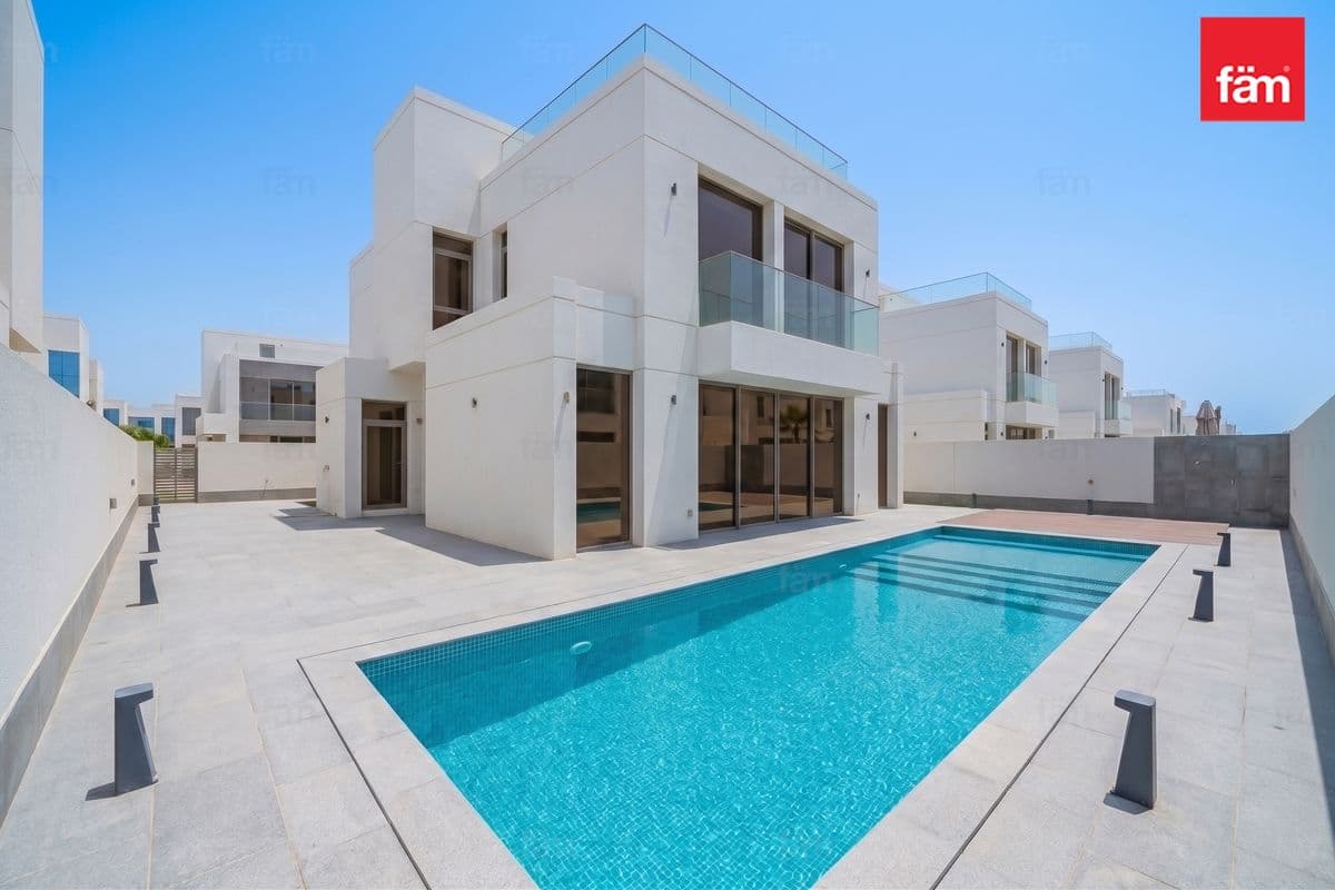 5 bedroom villa in Sunrise Living, photograph 5 of 20