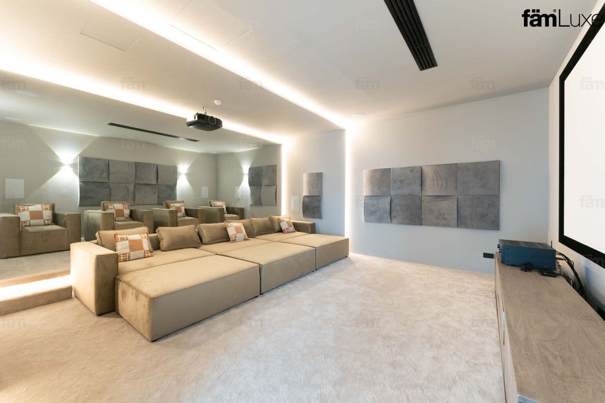 5 bedroom villa in The Fairway, photograph 12 of 20