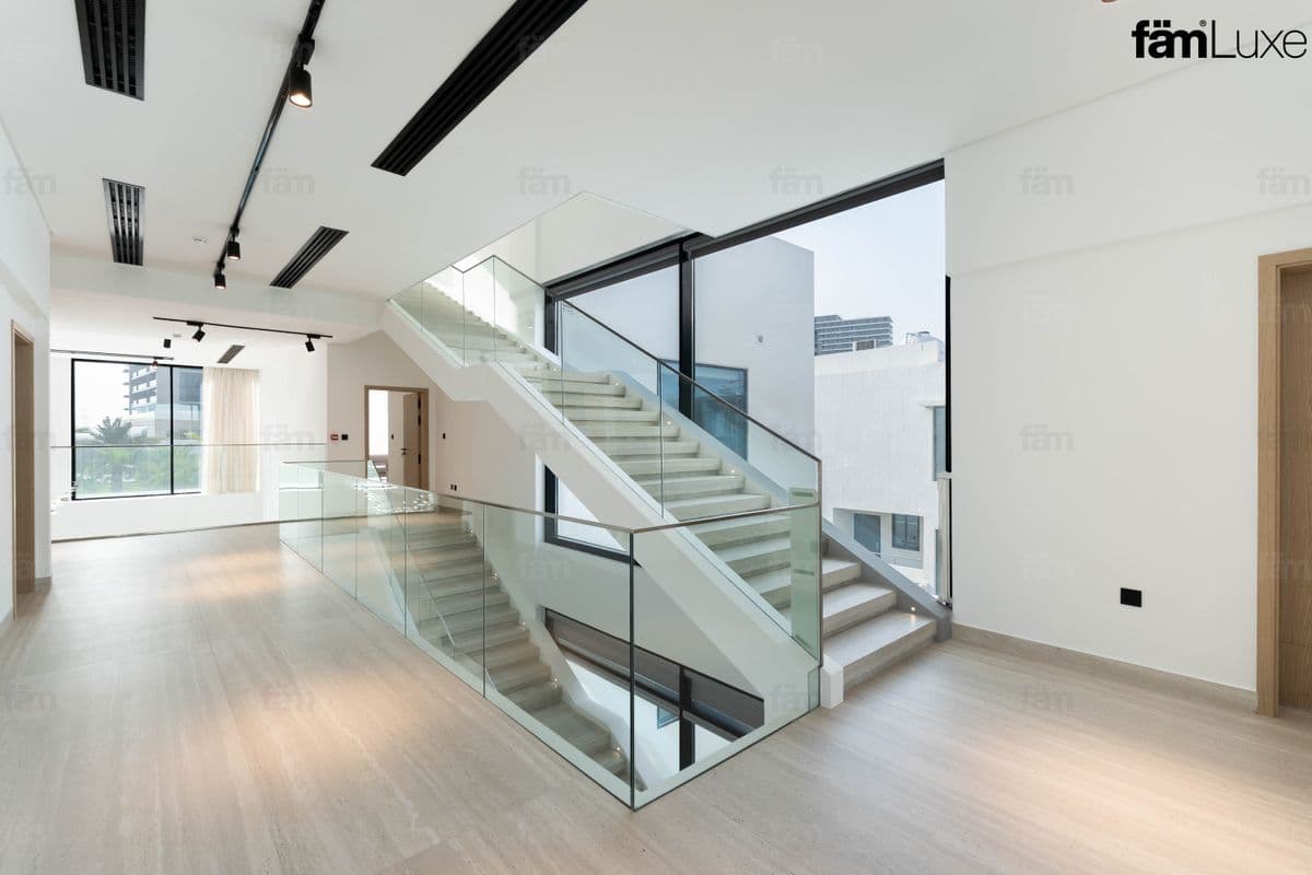 5 bedroom villa in The Fairway, photograph 14 of 20