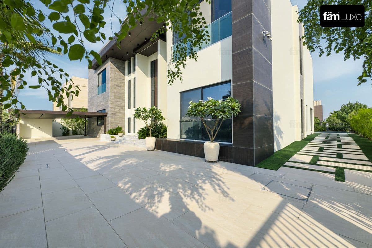 6 bedroom villa in The Fairway, photograph 9 of 20