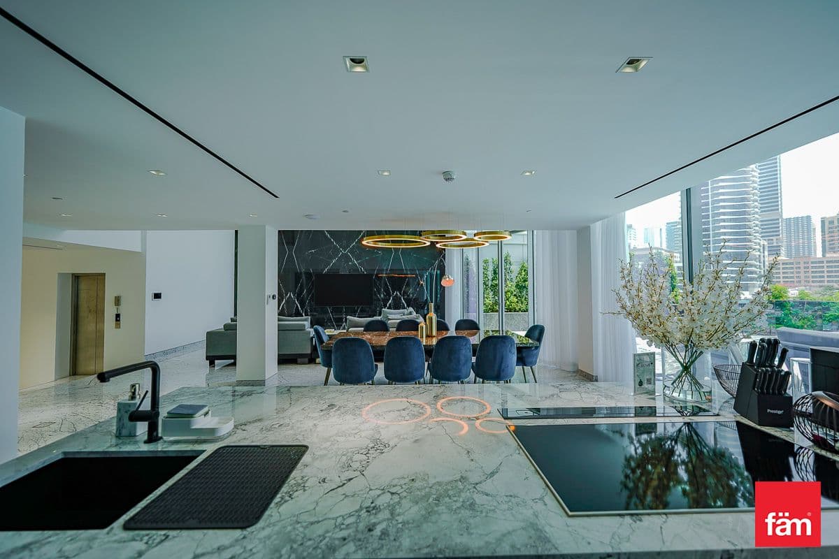 4 bedroom villa in The Jewel Tower B, photograph 5 of 20