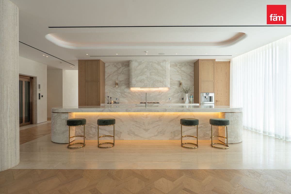 5 bedroom villa in The Parkway at Dubai Hills, photograph 2 of 20