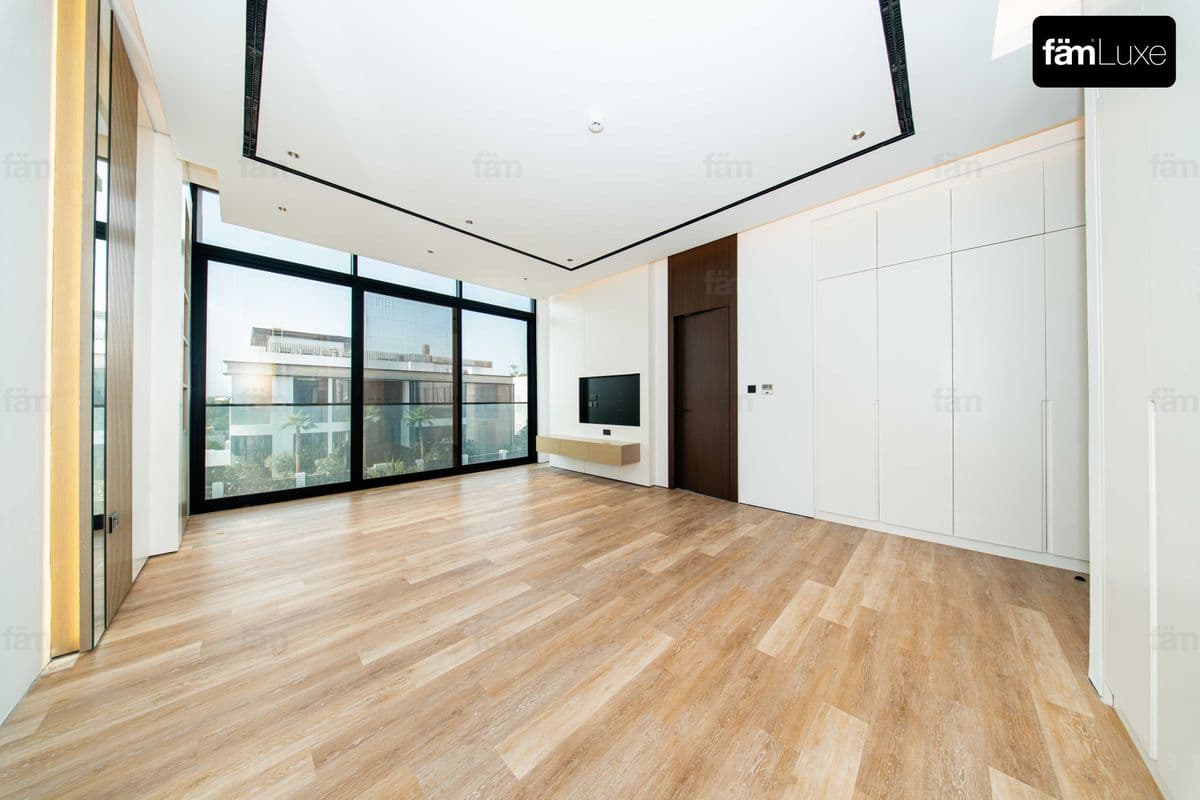 5 bedroom villa in The Parkway at Dubai Hills, photograph 4 of 14