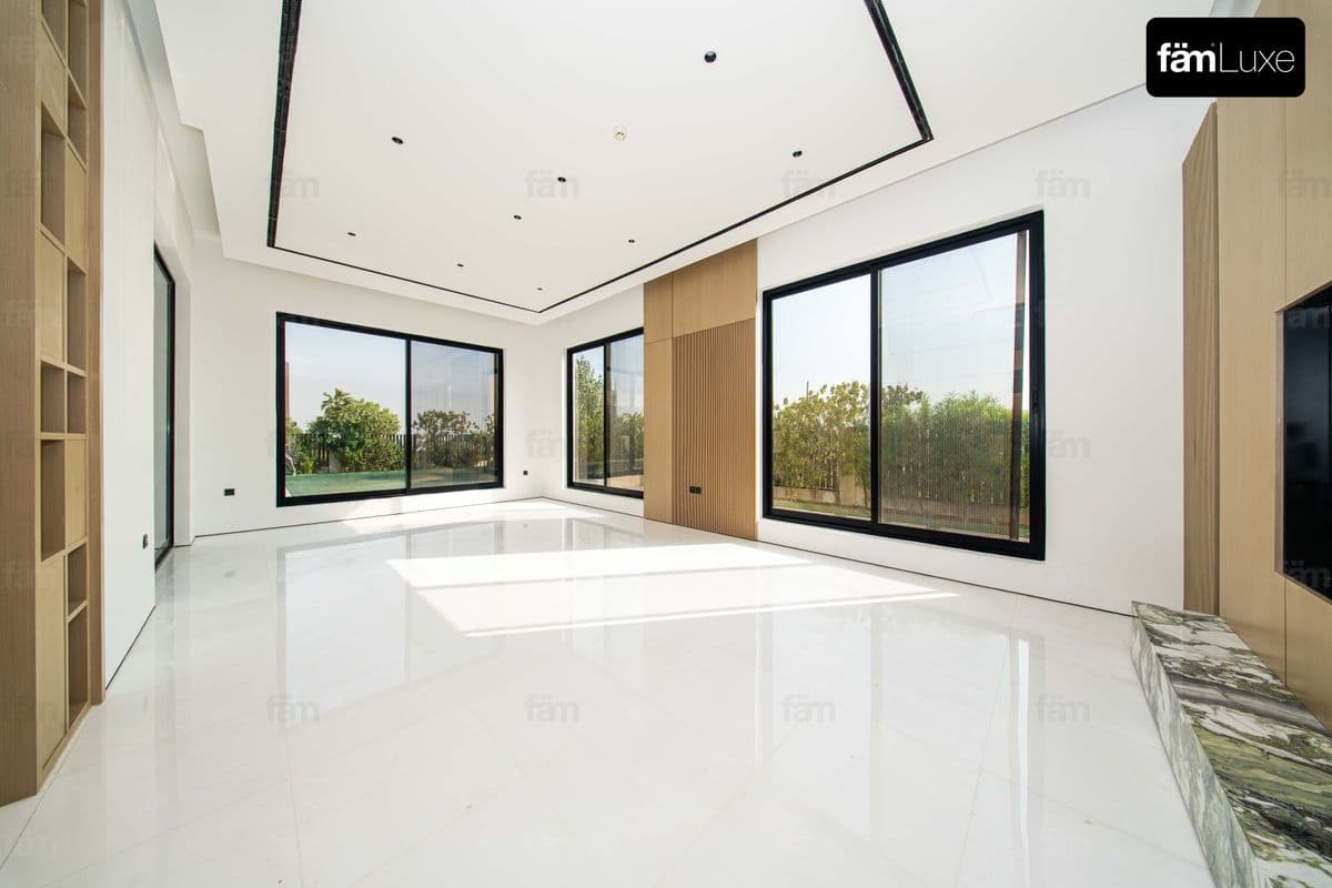 5 bedroom villa in The Parkway at Dubai Hills, photograph 3 of 14