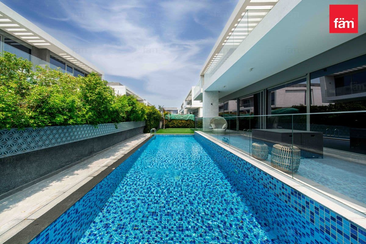 5 bedroom villa in Al Furjan West, photograph 3 of 20