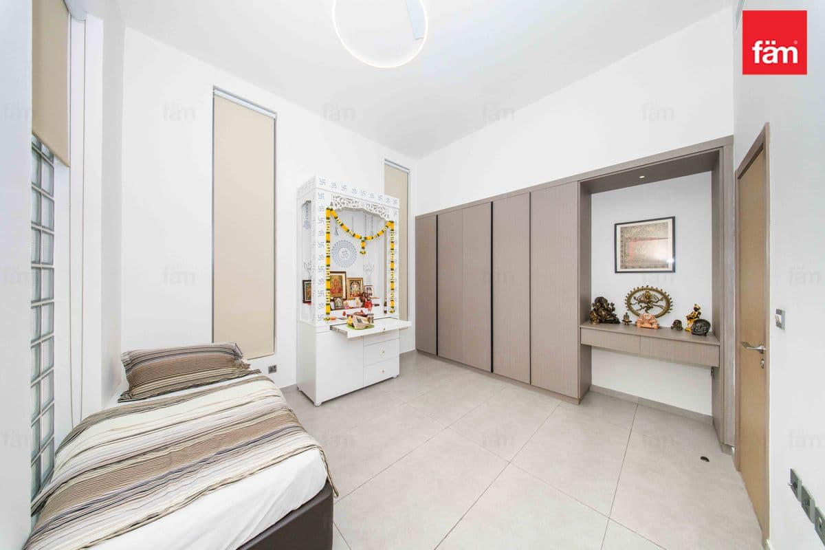 5 bedroom villa in Al Furjan West, photograph 13 of 20