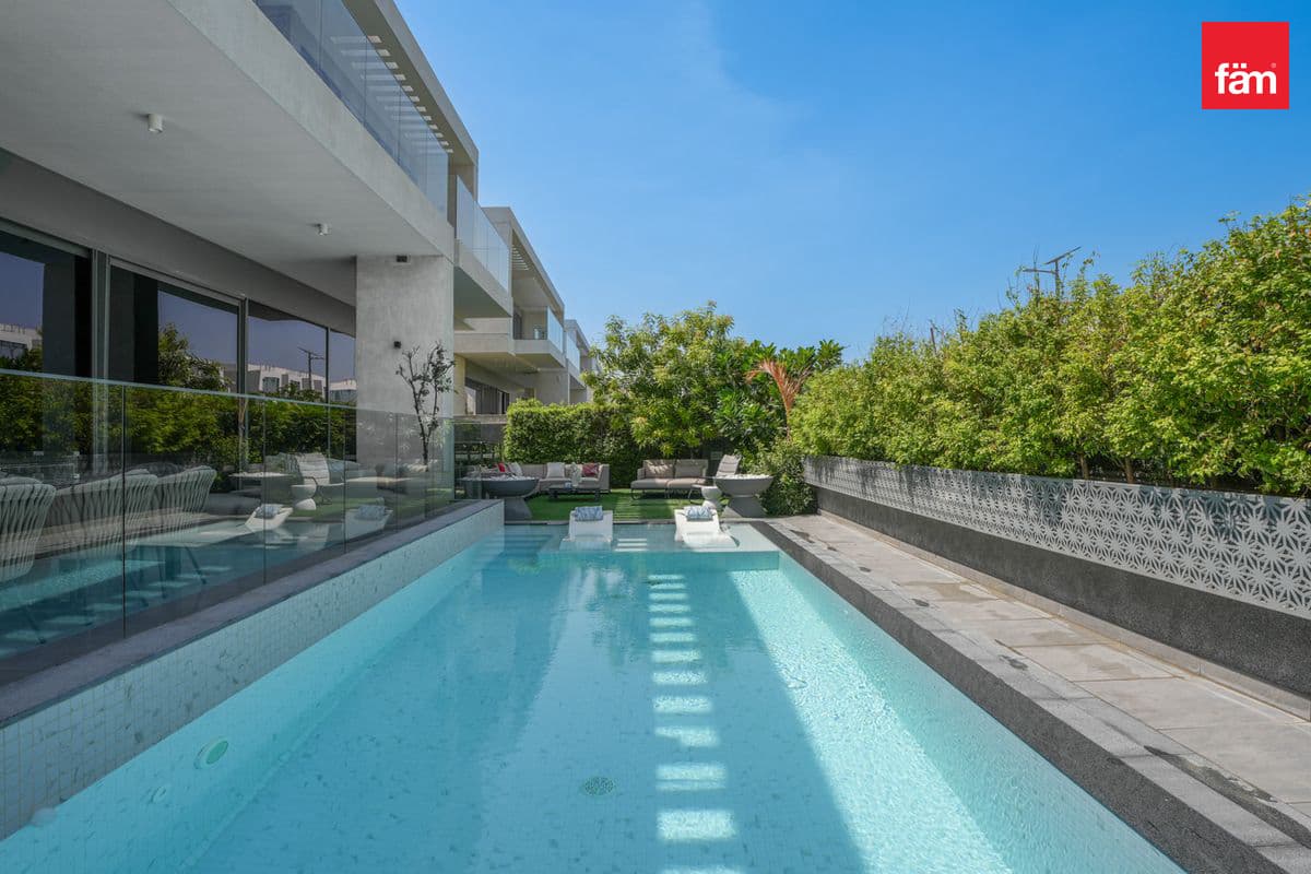 5 bedroom villa in The Stella by Murano, photograph 10 of 20