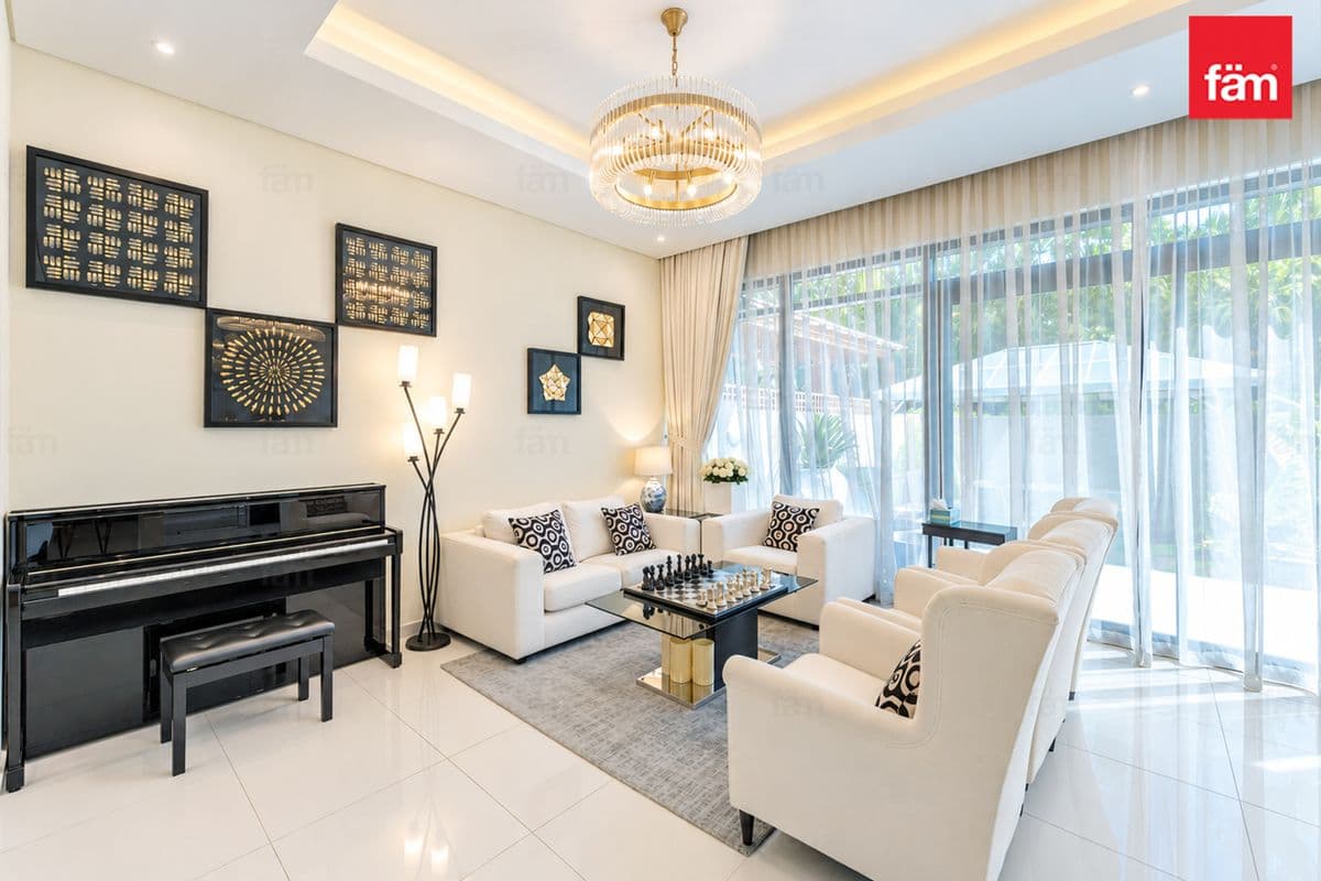 4 bedroom villa in Trinity, photograph 3 of 20