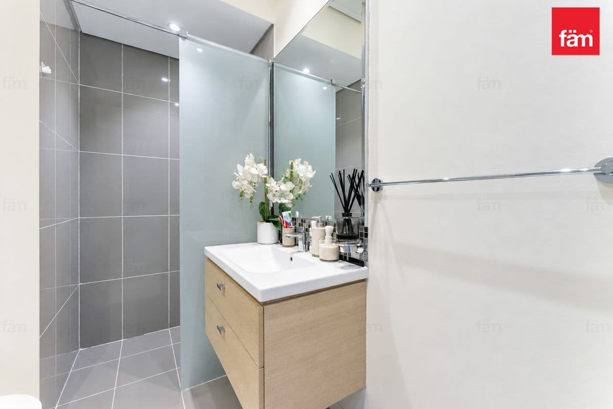 4 bedroom villa in Trinity, photograph 9 of 20