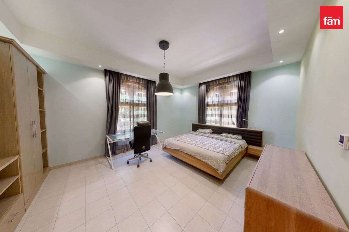 5 bedroom villa in Western Residence South, photograph 17 of 20