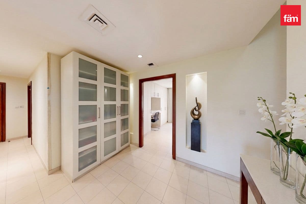 5 bedroom villa in Western Residence South, photograph 10 of 20