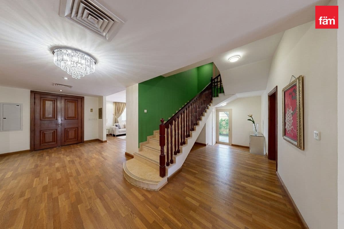 5 bedroom villa in Western Residence South, photograph 13 of 20