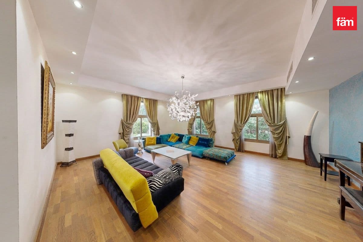 5 bedroom villa in Western Residence South, photograph 5 of 20