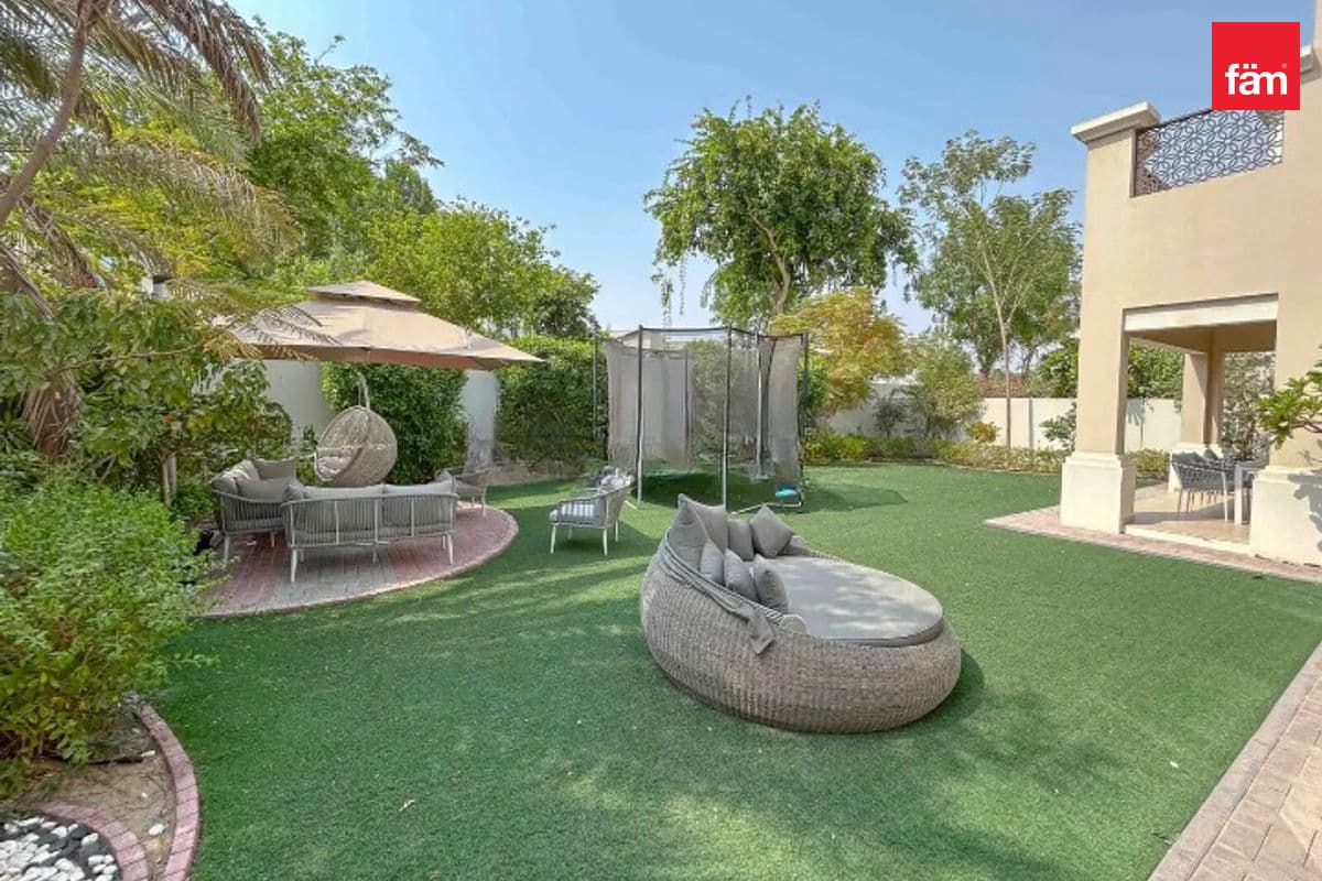4 bedroom villa in Yasmin, photograph 11 of 11