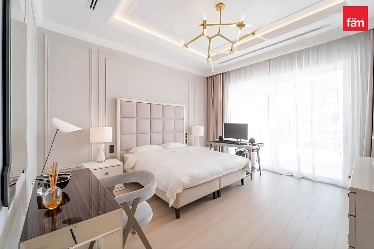 4 bedroom villa in jumeirah Islands, photograph 8 of 15