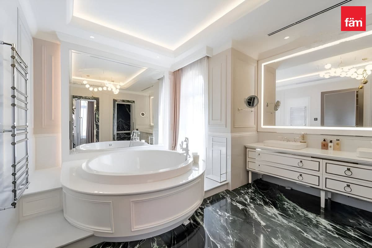4 bedroom villa in jumeirah Islands, photograph 9 of 15