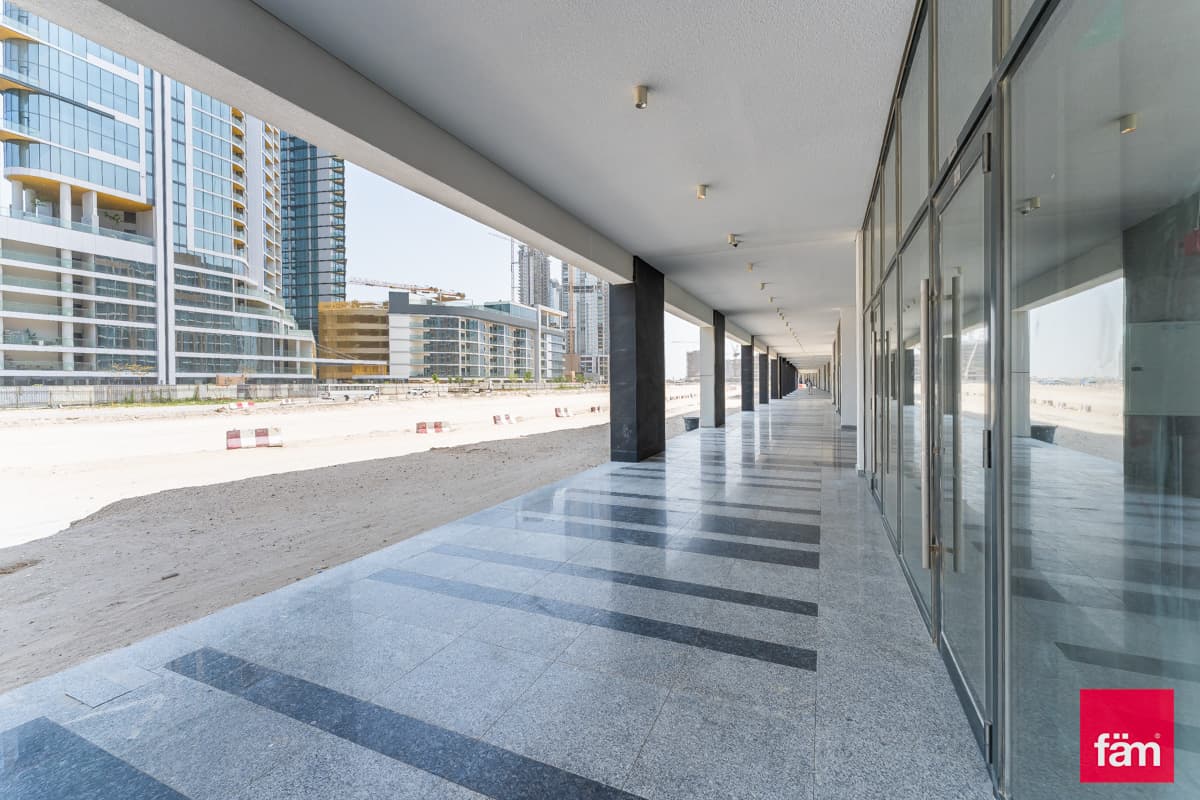retail in Azizi Riviera 37, photograph 10 of 14