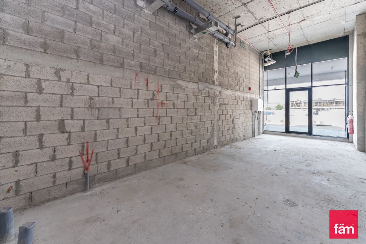 retail in Azizi Riviera 37, photograph 2 of 14