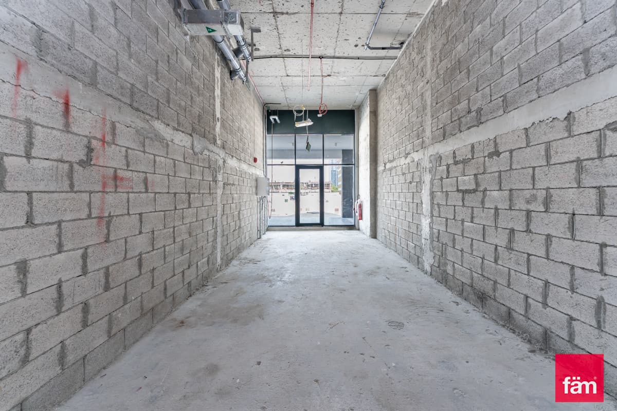 retail in Azizi Riviera 37, photograph 6 of 14
