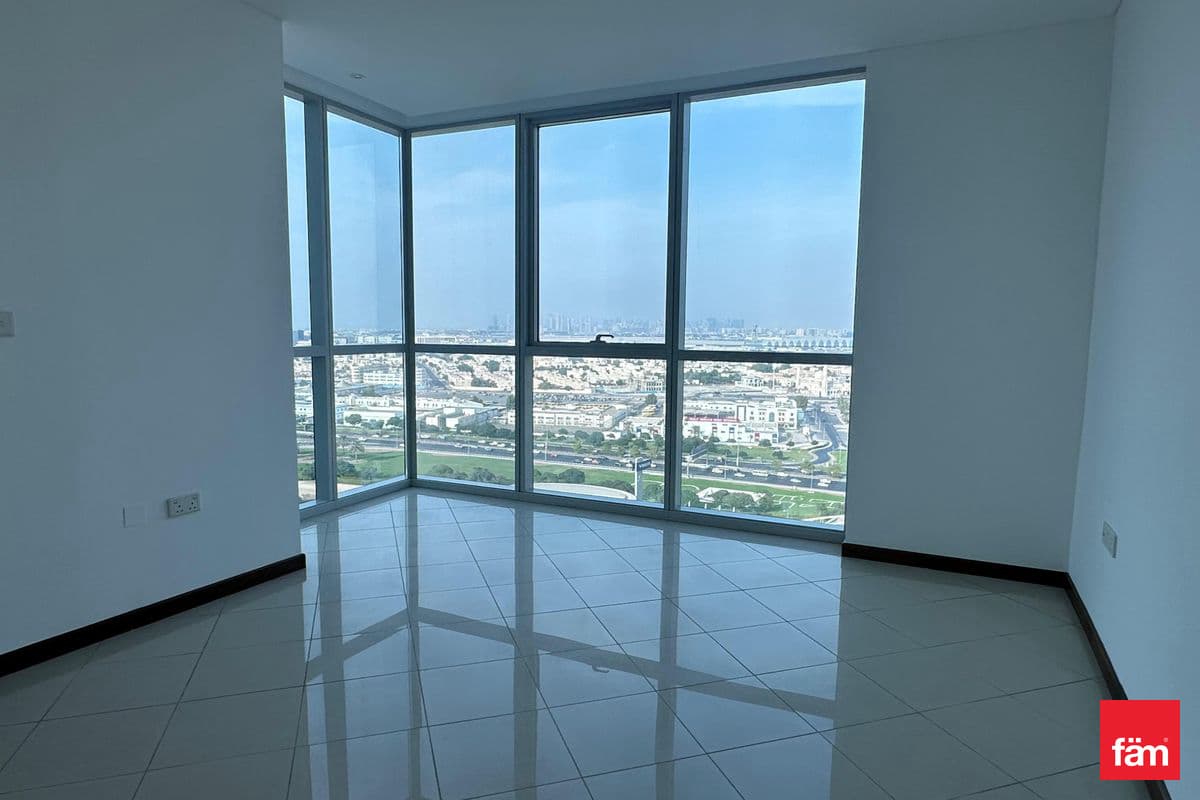4 bedroom apartment in Marsa Plaza - South Tower, photograph 6 of 14