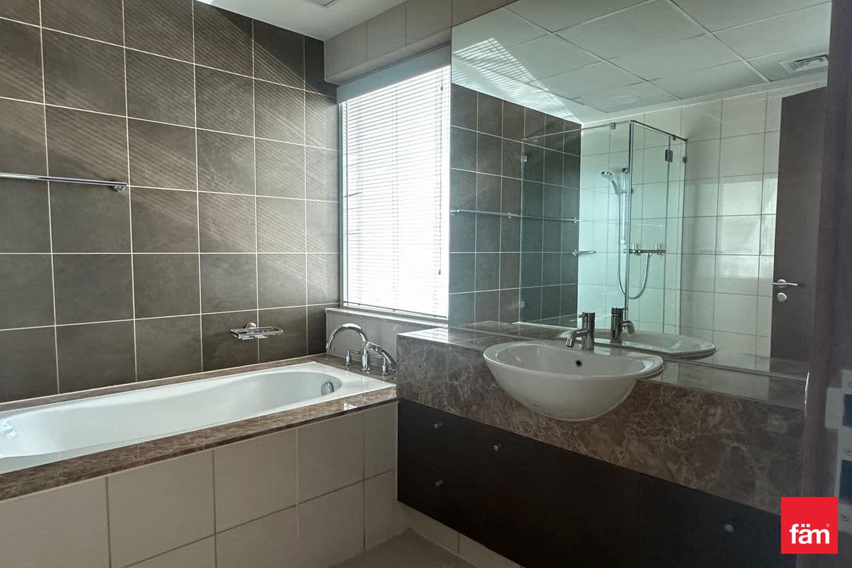 4 bedroom apartment in Marsa Plaza - South Tower, photograph 9 of 14