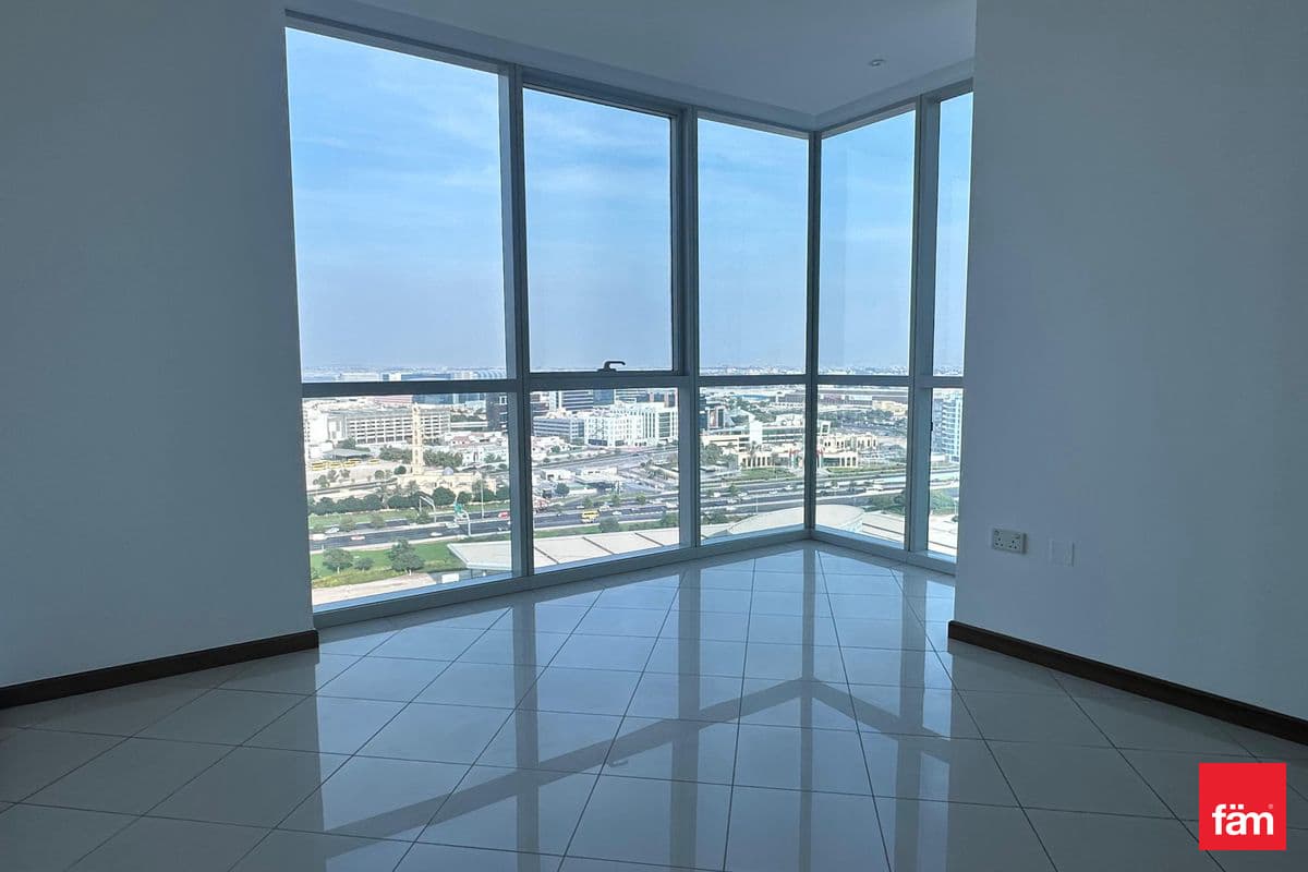 4 bedroom apartment in Marsa Plaza - South Tower, photograph 8 of 11