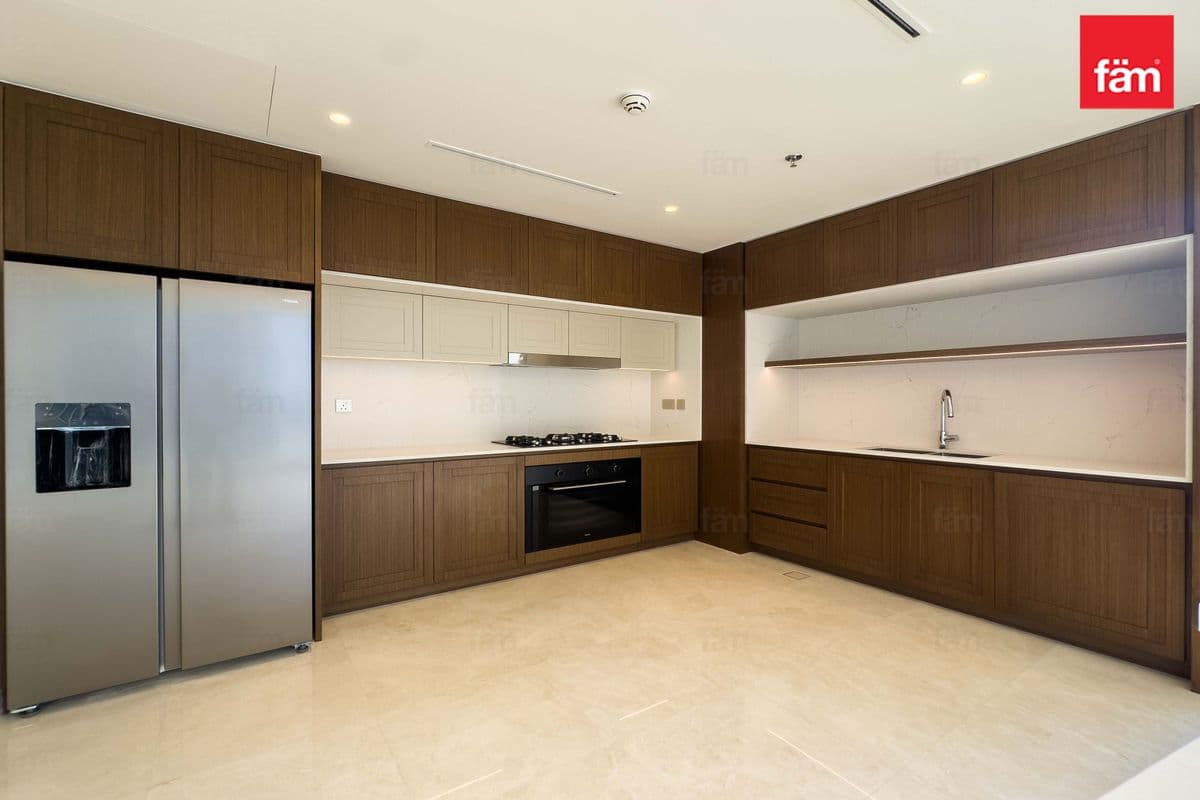 3 bedroom apartment in EB Palace Beach Residence Tower 1, photograph 15 of 20