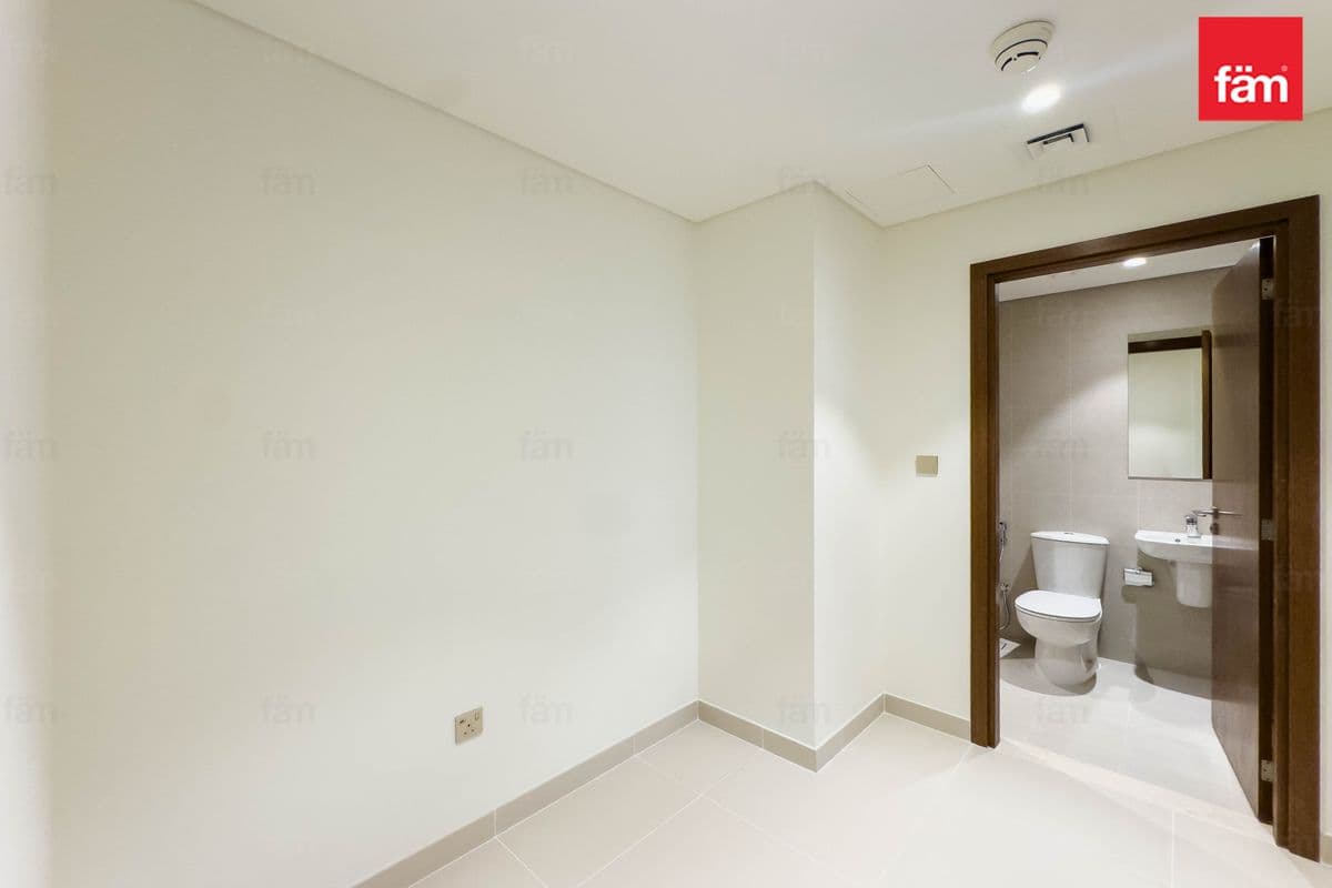 3 bedroom apartment in EB Palace Beach Residence Tower 1, photograph 11 of 20