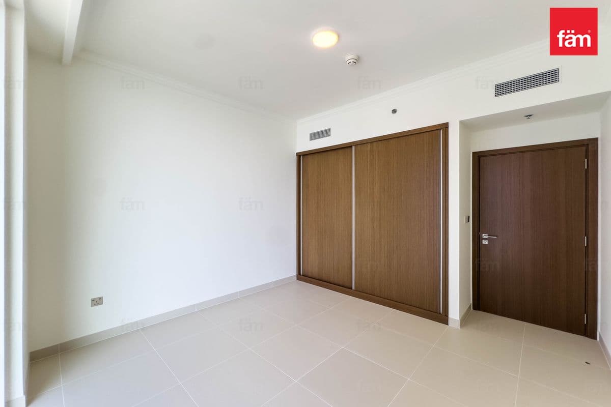 3 bedroom apartment in EB Palace Beach Residence Tower 1, photograph 12 of 20